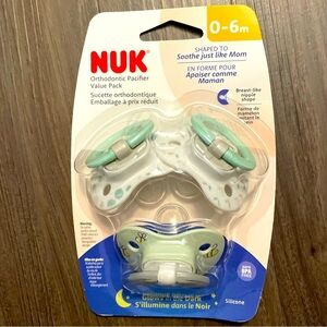 NUK Orthodontic Pacifier Value Pack - Green and White Glow in the Dark 0-6M -NWT